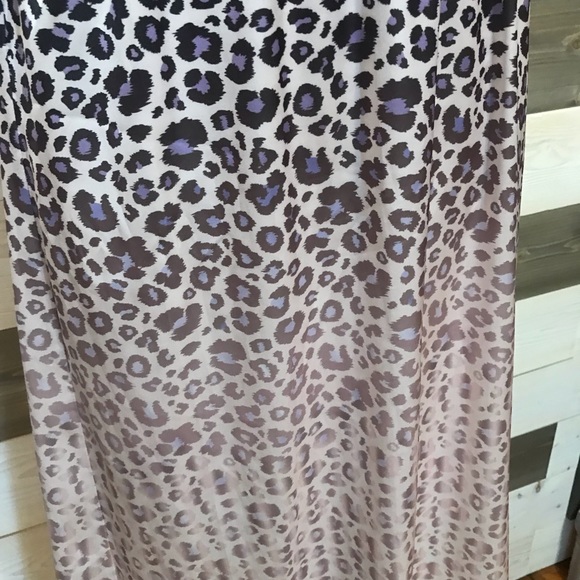 WD•NY ⚜️ Satin Feel Hombre Leopard Skirt Midi Skirt - Picture 6 of 10